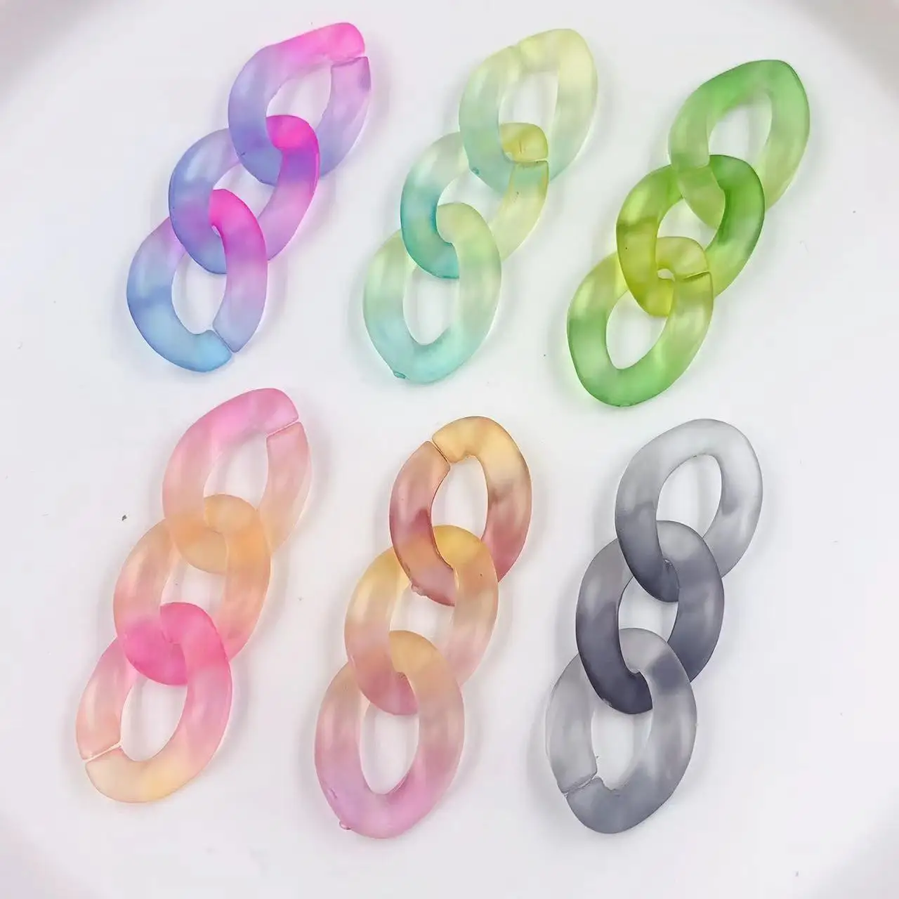 

17*23mm Gradient Two-Colors Twisted Assembled Parts Opening Acrylic Beads For Necklace Phone Case Chain Jewelry Accessorie