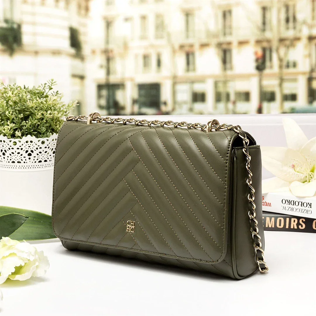 Классический стиль сумка-Кроссбоди из ПВХ с откидной крышкой подходит для