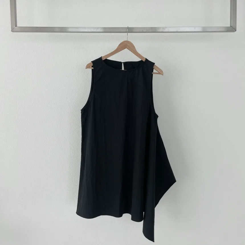 Платье женское летнее асимметричное с круглым вырезом и без рукавов