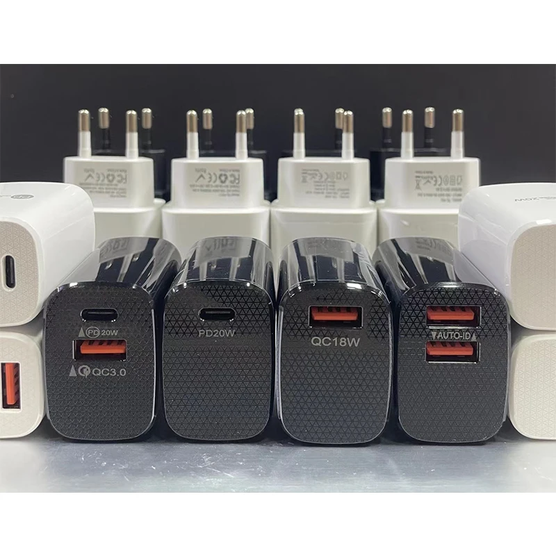 Зарядное устройство с двумя портами USB Type-C и поддержкой быстрой зарядки 20 Вт