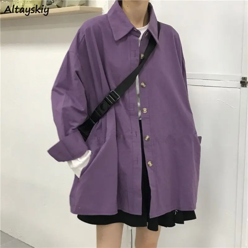 

Блузка женская однобортная с длинным рукавом и отложным воротником