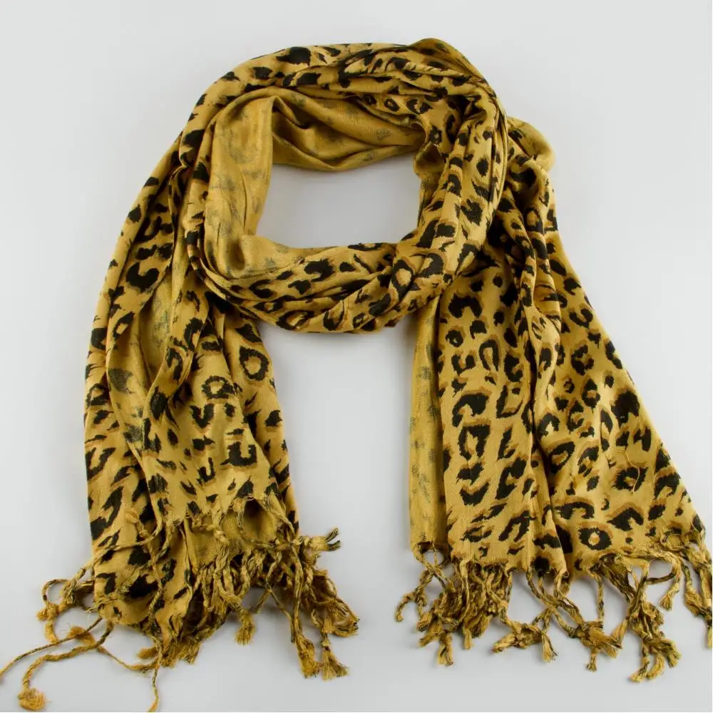 

Leopard Pattern Shawl