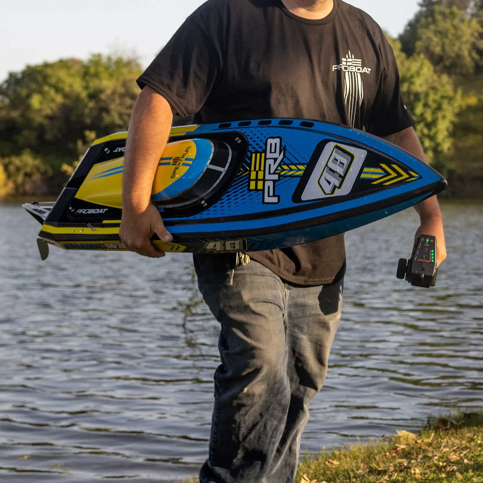 Радиоуправляемая лодка Goni Super Sonicwake 48"