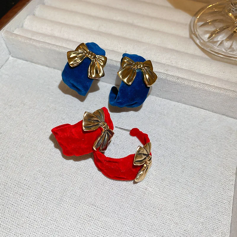 

Minar Fantasy Royal Blue Red Color Velvet C Shaped Earring for Women Gold Bowknot Cross Chunky Hoop Earrings Statement Jewelry