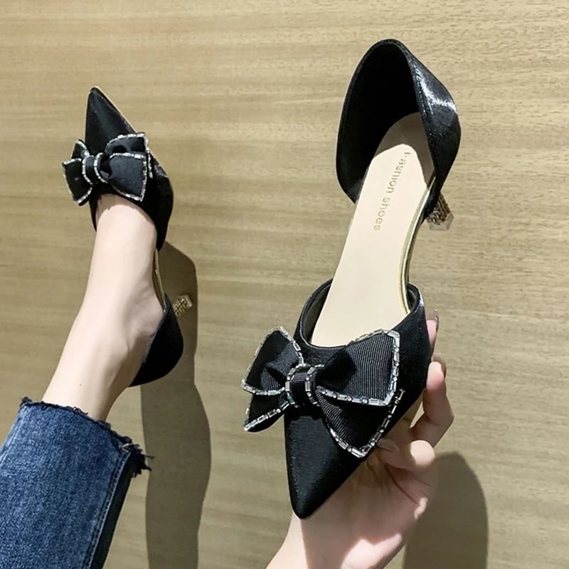 

Summer Crystal Bow D'orsay Pumps Women 2022 New Pointed Toe Silk High Heels Shoes Woman Elegant Med Heels Wedding Party Shoes
