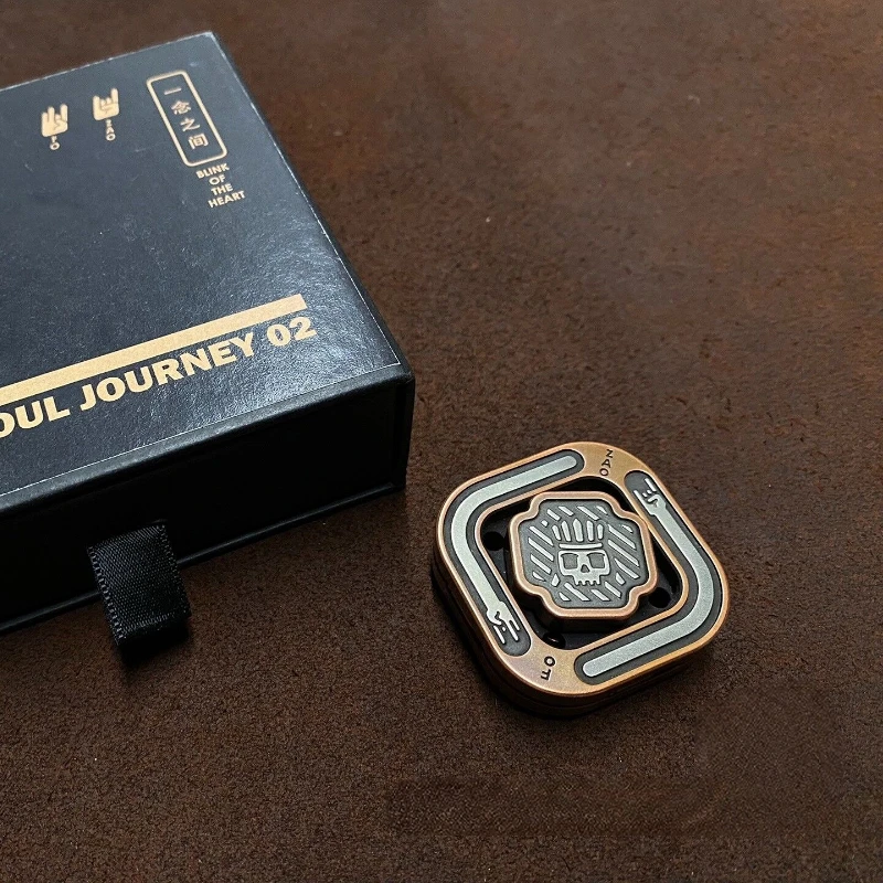 Second-Hand out-of-Print Yidou Tang Monk Fingertip Gyro Brass Material New Box with Complete enlarge