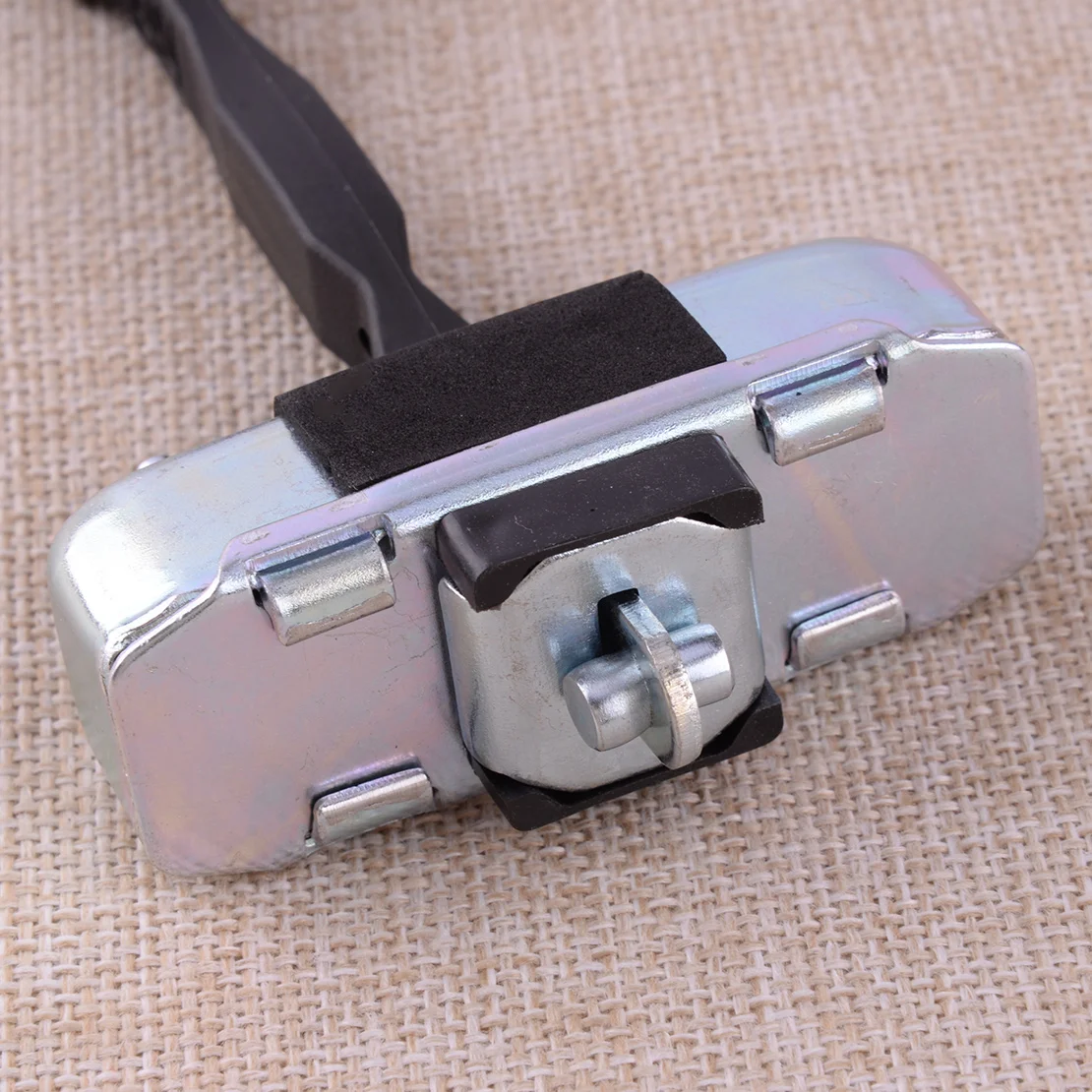 Автомобильный стопор передней левой двери 68620-AE011 подходит для Toyota Sienna 3.3L 2010 2009 2008