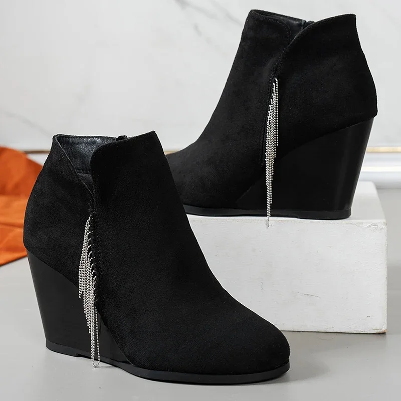 Женские замшевые зимние ботильоны на высоком каблуке дизайнерская пикантная
