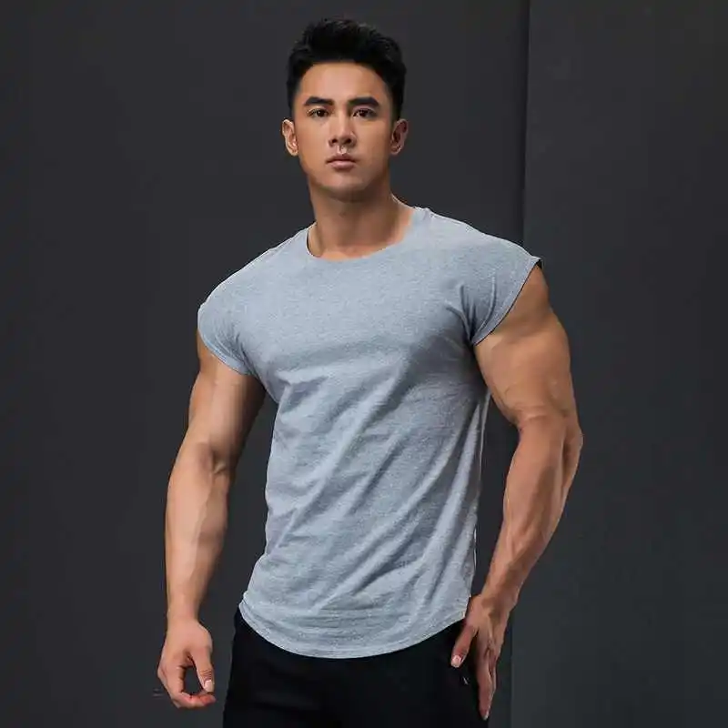 

Модные мужские футболки для бодибилдинга