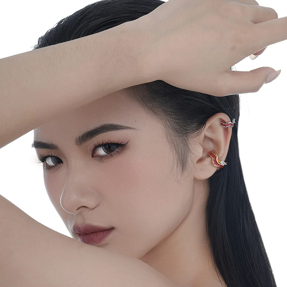 

Uglyless 1Piece Oil Dripping Wave Ear Clips for Women Sparkly Crystals Unpierced Earrings Real 925 Sterling Silver Brincos Gold