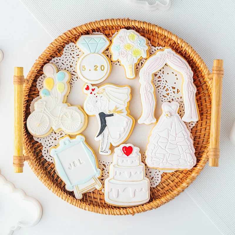 

2Pcs Cookie Press Stamp Wedding Bride Ring Cake Decor Tool 3D Acrylic Fondant Sugar Craft Cutter Baking Biscuit Pastry Mold
