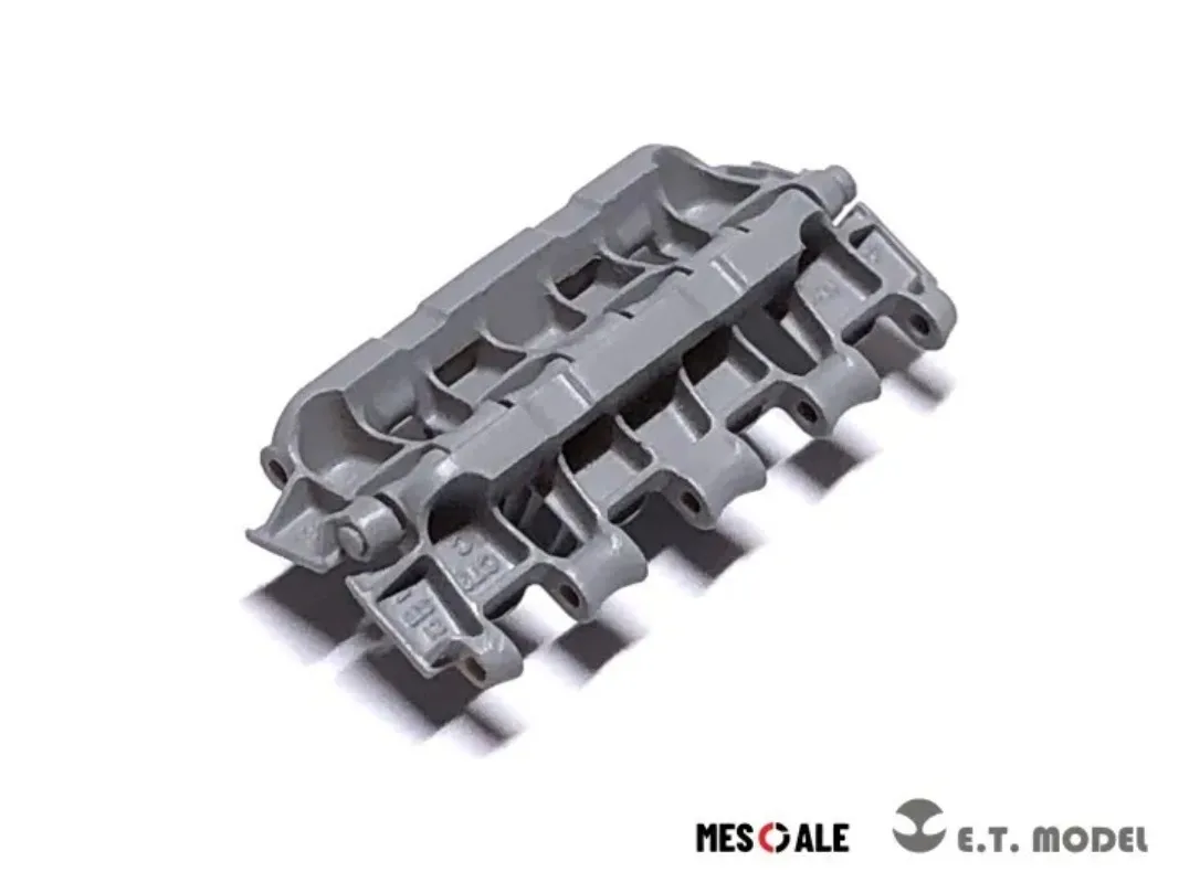 Фото Модель ETmodel P35-002 1/35 Pz.Kpfw.V Panther Early Kgs 64/660/150, рабочие гусеницы (192 звена + 384 штифта), 3D-печать №4
