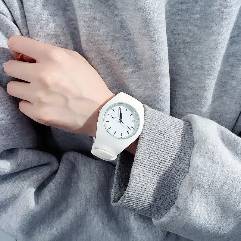 Часы наручные женские кварцевые с силиконовым ремешком модные повседневные