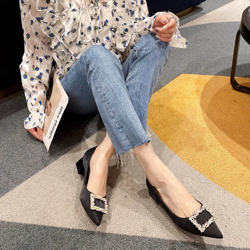 

Корейская версия, модные весенне-осенние новые повседневные туфли на толстом каблуке с острым носком, женские черные рабочие туфли