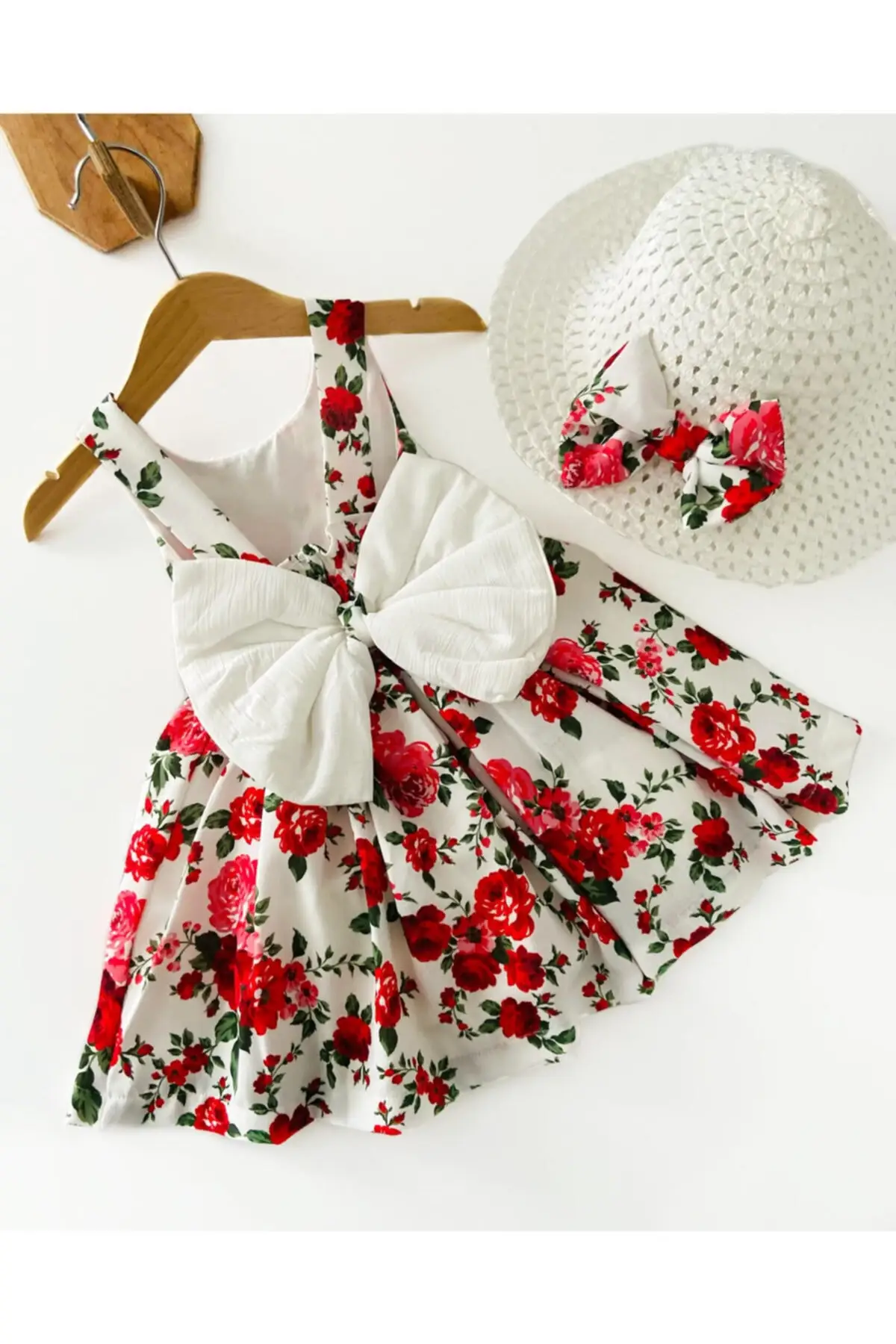 

Girl back with bow dress-Marian clothing