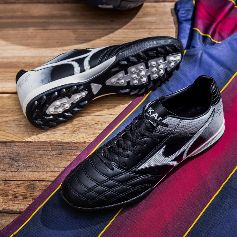 Men's Professional Soccer Shoes Children's Outdoor Training Futsal Indoor Soccer Shoes TF Non-Slip Sports Soccer Sizes 32-45