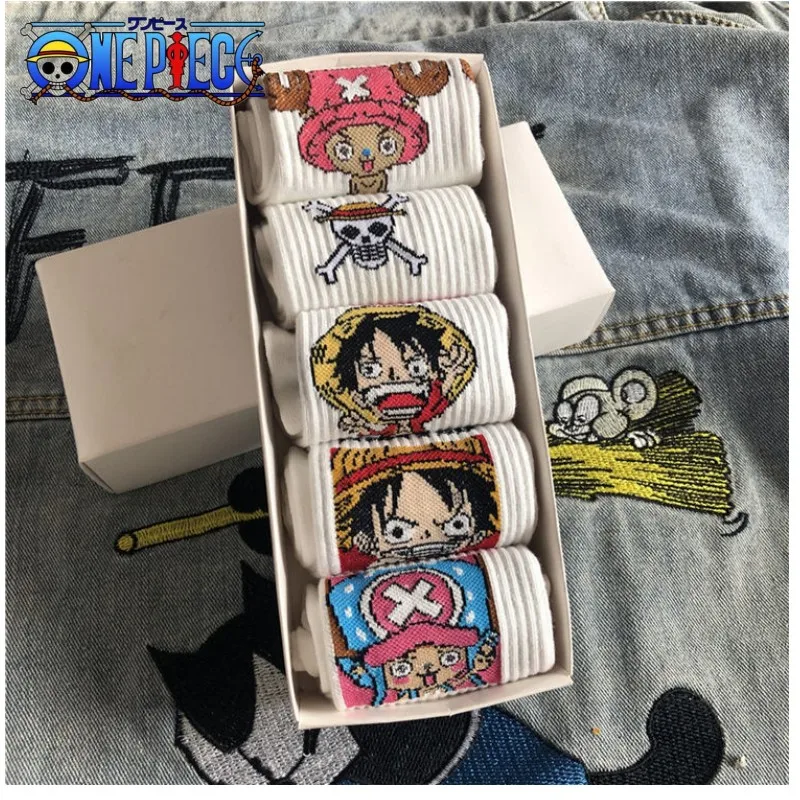 

One Piece Peripheral Middle Tube Socks Men and Women Trendy Couples Versatile Personality Anime Cartoon Straw Hat Luffy Socks