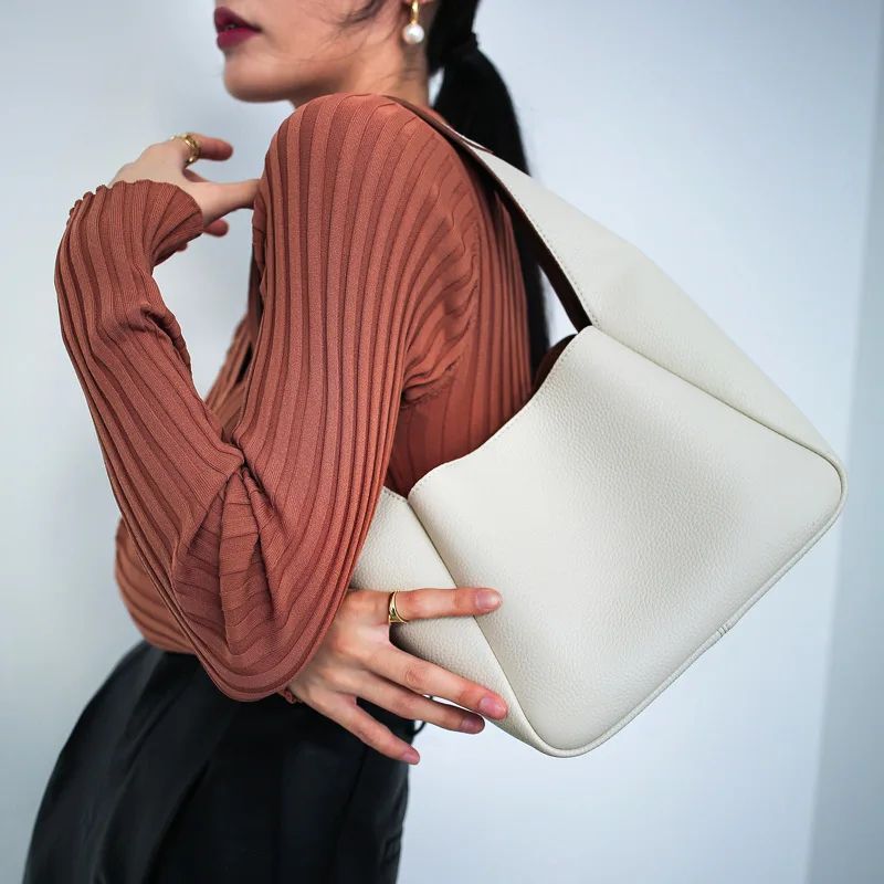 

2022 Fashion Ladies Leather Bucket Ladies Party Daily Bag Luxury Leather Mini Tote Bag Calfskin Commuter Tote Bag