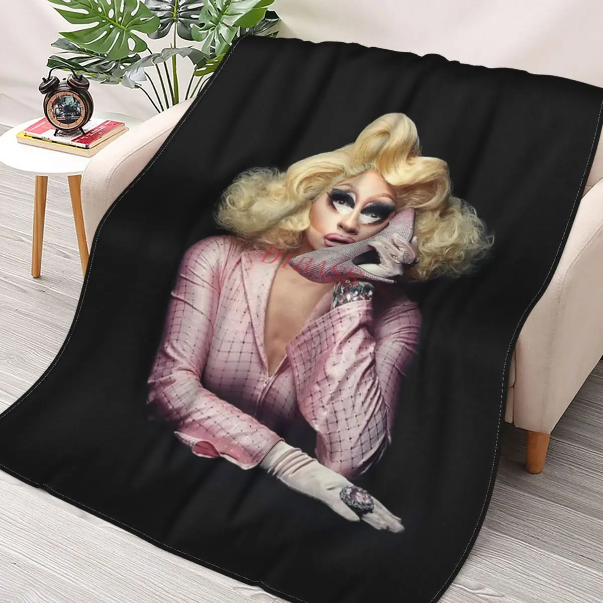 

Фланелевое Одеяло с 3D принтом Hallo Trixie (все включено)