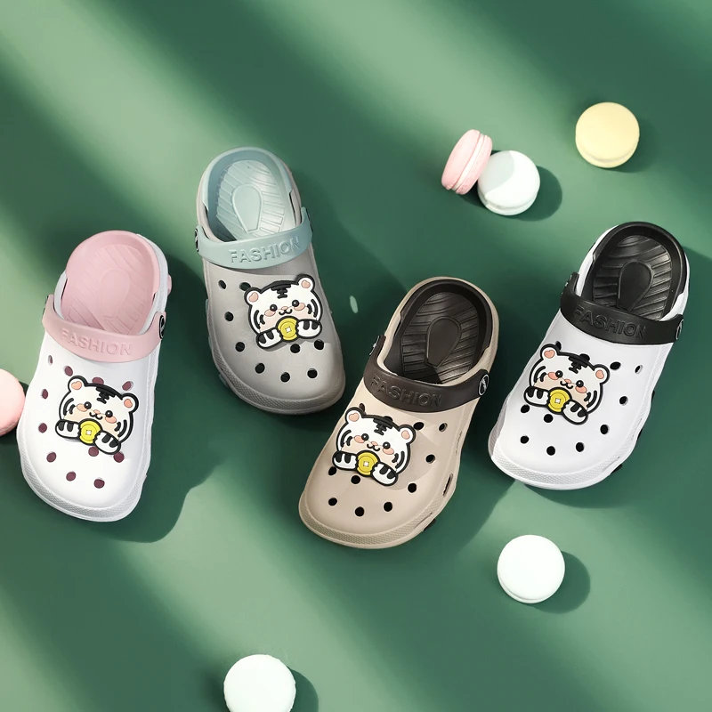 

Сандалии для мальчиков и девочек светильник, повседневные Мягкие, Нескользящие, дышащие, летняя обувь для студентов, пляжные тапочки для пр...