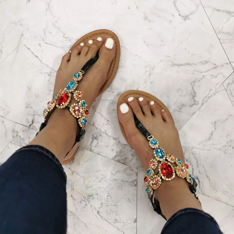 

Plus Size Women High Quality Shiny Diamond Brand Sandals Summer Beach Shoes Buckle Flat Woman Sandals Gladiator Female Shoes
