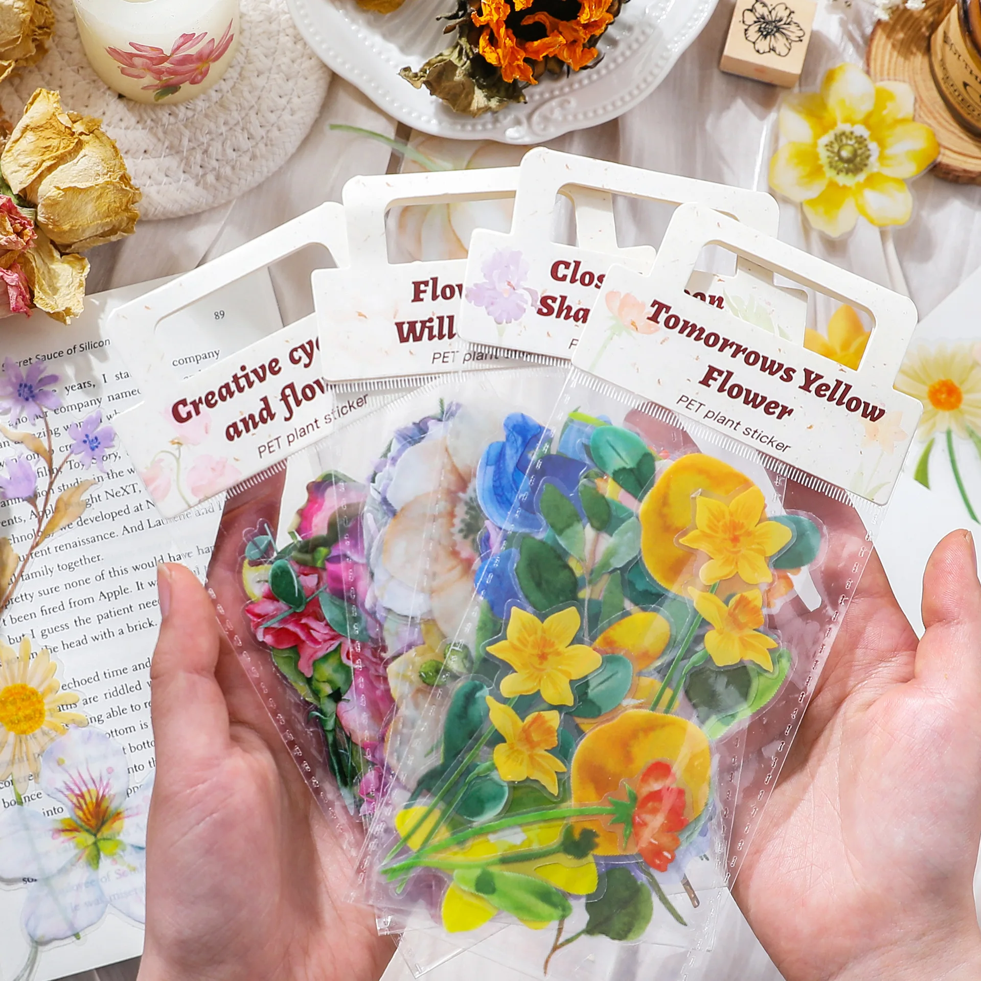 

20 Pcs Cute Retro Floral Stickers Set PET Transparent Flower Stickers For Scrapbooking Planner Journaling Wrapping Diy Crafts