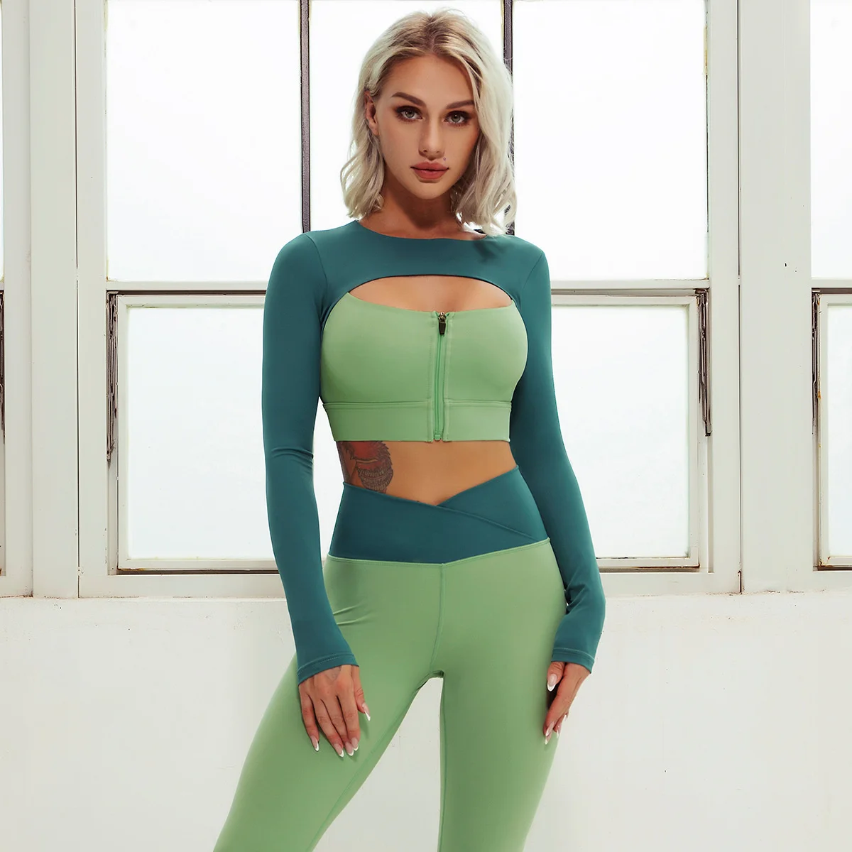 

Two Piece Yoga Set Women Gym Clothes Sportswear Fitness Clothing Long Sleeve Crop Top High Waist Leggings Patchwork Sport Suit