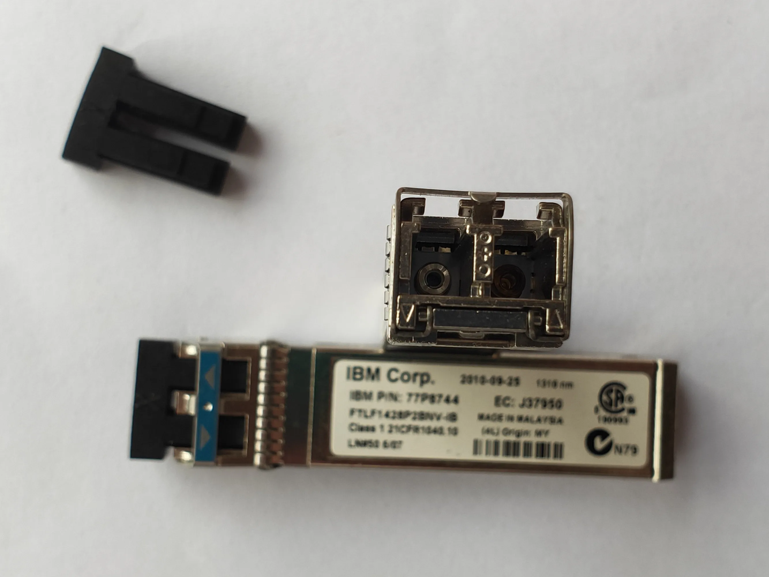 IBM 8GB Fiber Transceiver/FTLF1428P2BNV-IB J37950 77P8744 Single Mode1310NM SFP 8G 10KM/IBM SFP 8G Fiber Optical Module
