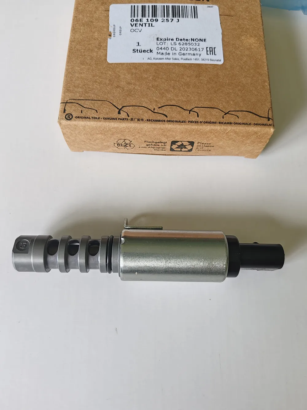 OEM 06E 109 257 Дж / 109257 Соленоид переменной синхронизации J VVT для Audi A4 A6 A5 A8 Q7 S5 S8 2.5L 3.2L 4.2L