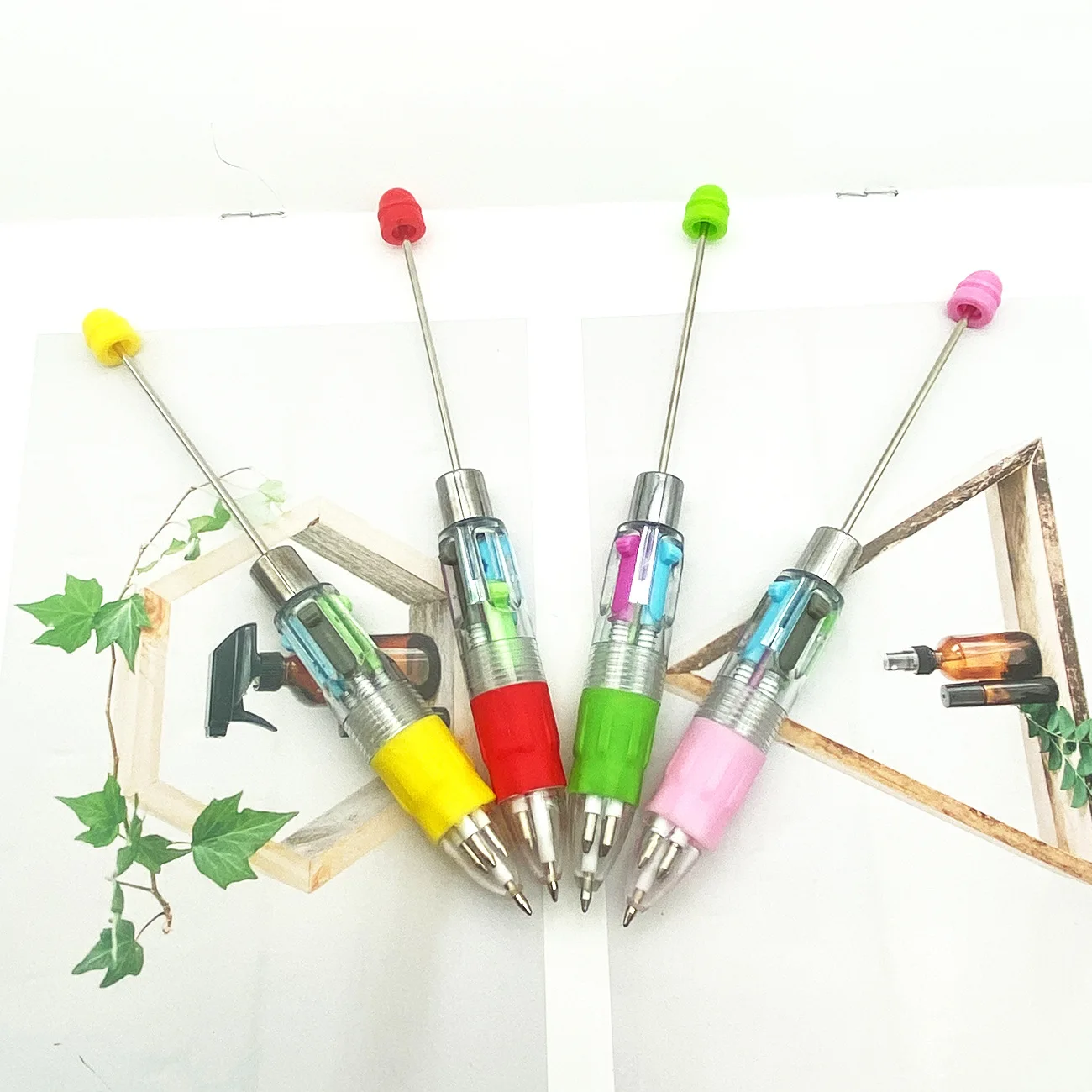 

Шариковая ручка с бусинами, 4 цвета, 130 шт.
