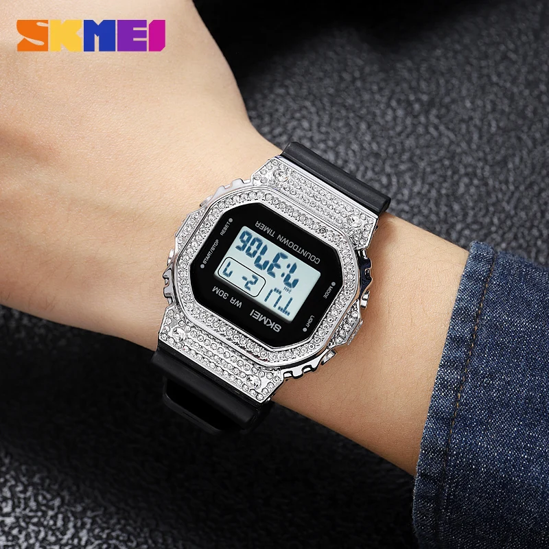 SKmei 2000 Luxury Diamond Men Digital Watch Square Case Outdoor Sport Waterproof Stainless Steel Wristwatch For Men Montre Homme images - 6