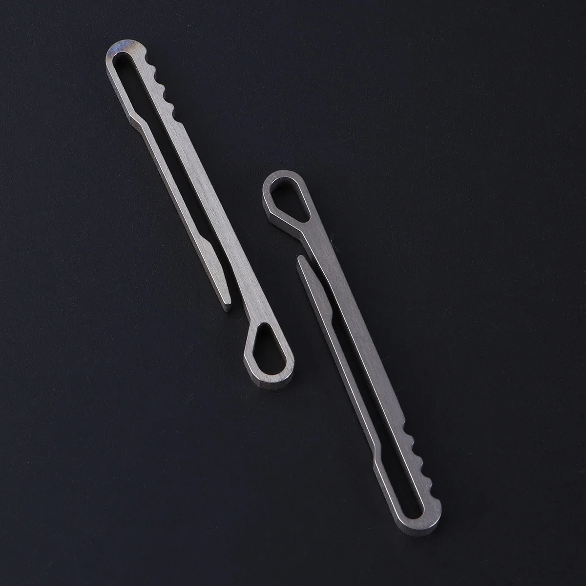 

2PCS Titanium Alloy Carabiner Spring Snap Clips Hook Keychain Keyring Buckle Locking Clips Hanging Buckle EDC Ring Buckle