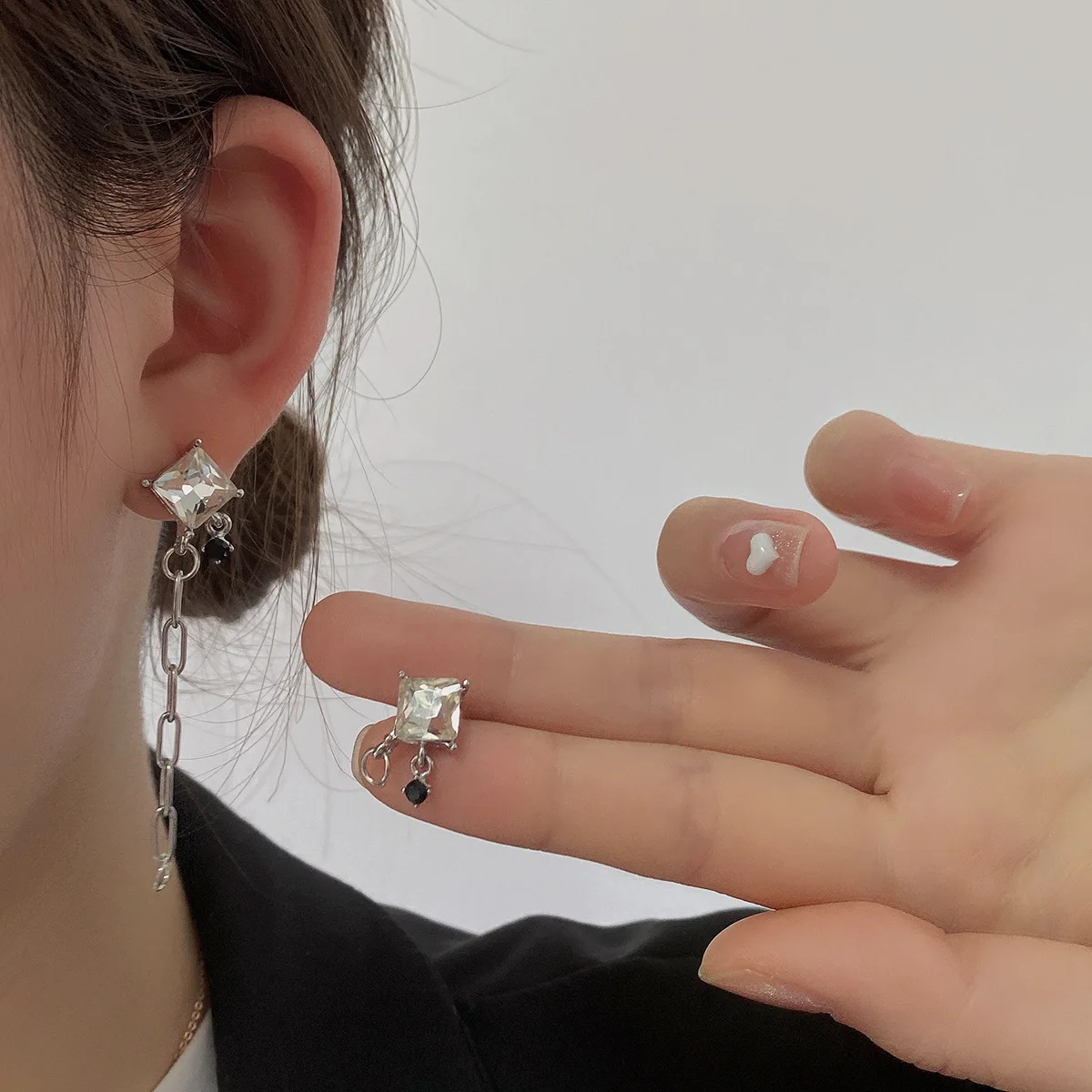 

SOHOT Moon Tassel Geometry Zircon Alloy Asymmetrical Earrings Jewelry For Women Retro Hip Hop Rock Party Travel Gift Wholesale
