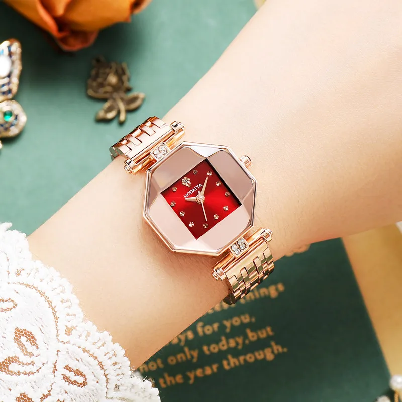 Luxury Fashion Irregular Rhinestone Watches Women Fashion Brand Quartz Clock Qualities Ladies Leather Wristwatches Female Watch