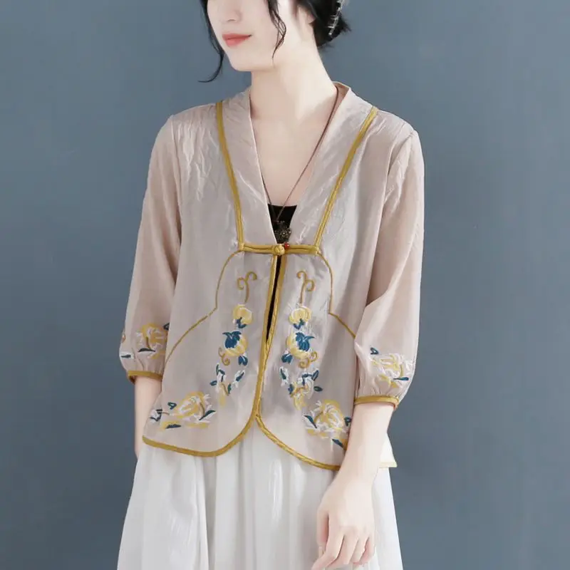 

Woofin Embroidered Cotton And Hemp Short National Style Sunscreen Button Japanese Style Kimono