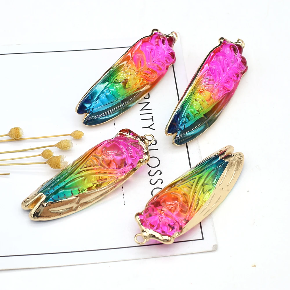 Купи Colorful Natural Stone Pendant Cute Cicada Shape Crystal Quartz Gem Women Man Charms for Jewelry Making DIY Necklace Accessories за 187 рублей в магазине AliExpress