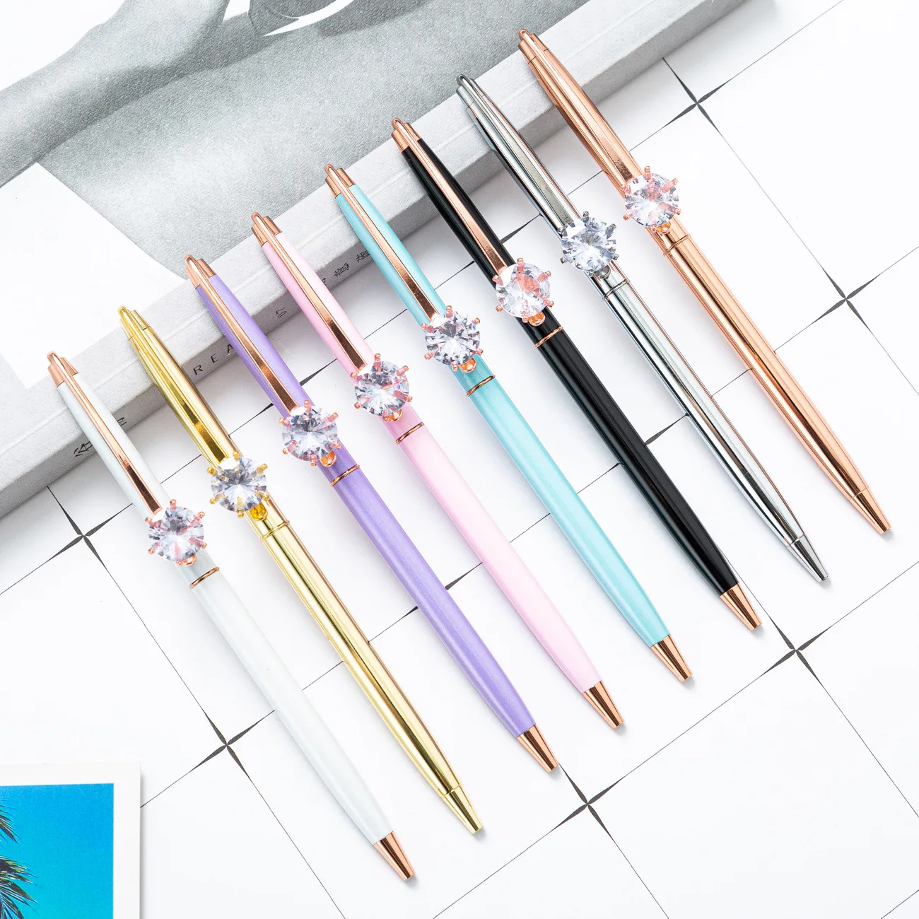 50Pcs High Quality Cute Crystal Diamond Business Office School Stationery Beautiful Gift Ballpoint Pen Can Free Engraving Logo