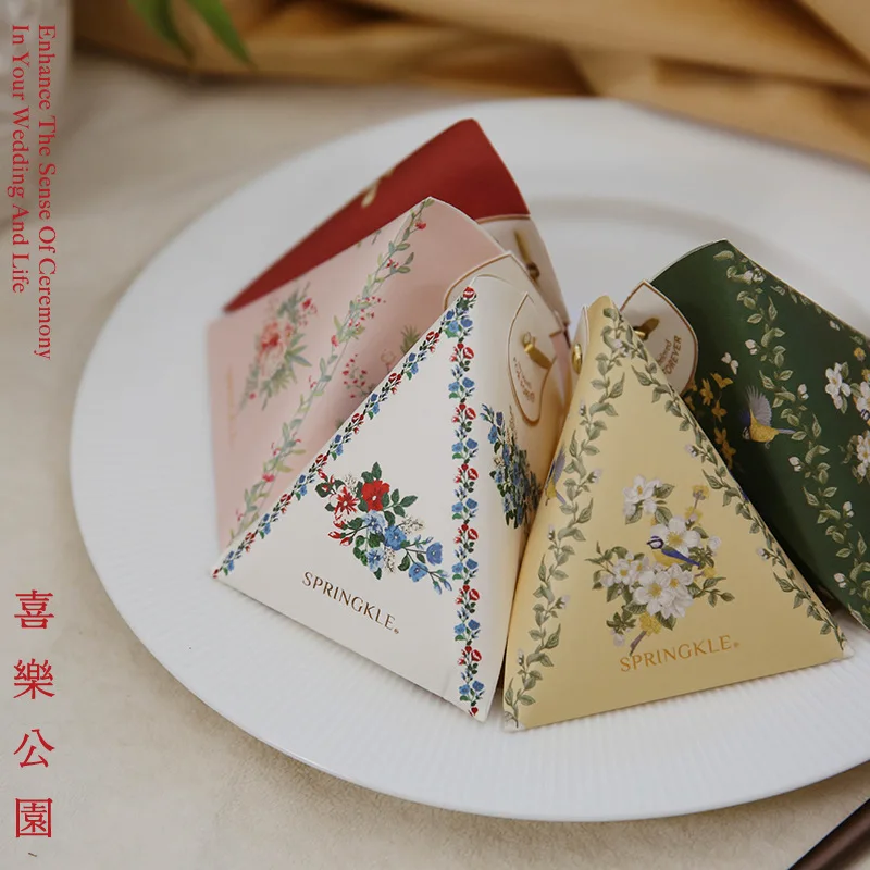 

Triangular Flower And Bird Wedding Candy Box Empty Box Chinese Retro Wedding Creative Gift Candy Gift Box