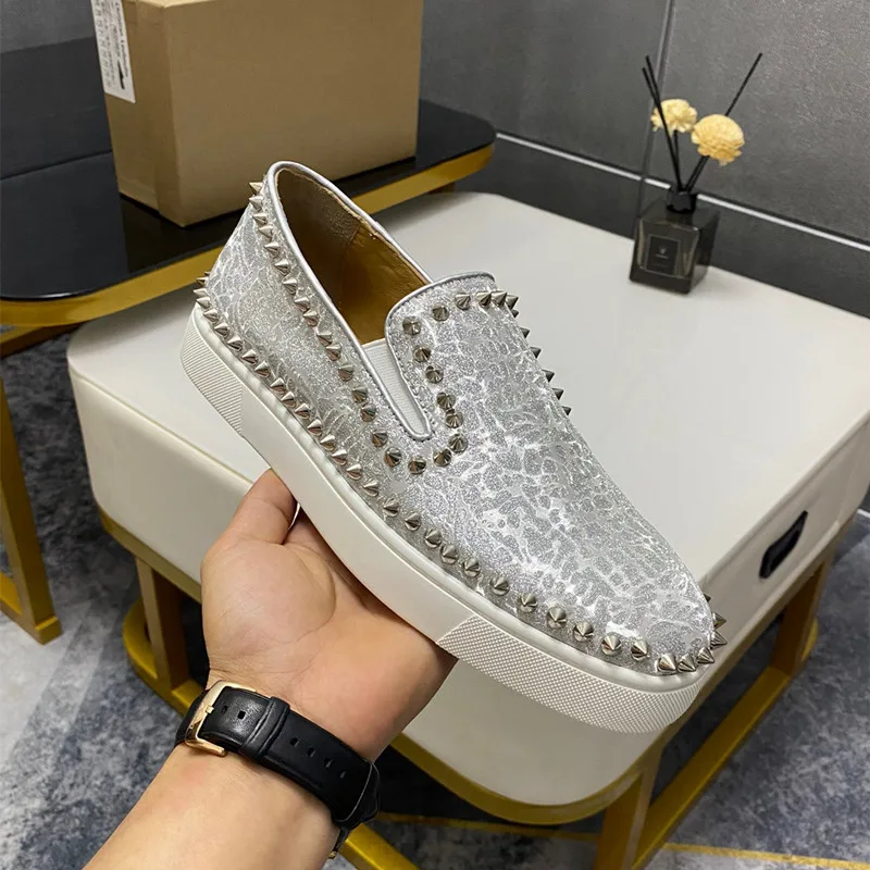 

2023New Luxury Brand Loafers men FashionCasual Party Red Bottom Shoes For Men Slip On Classic Rivet Shoes Loafers Stylish