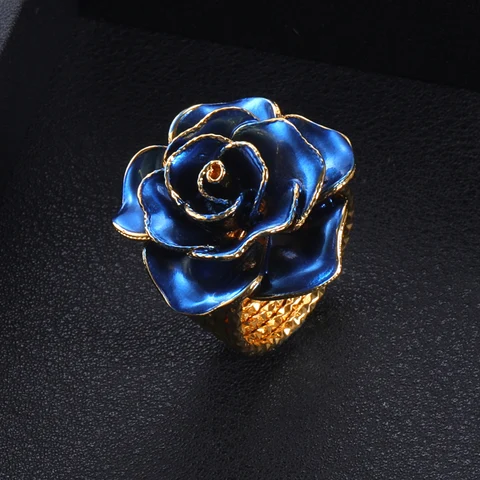 Женское кольцо с крупным цветком, с фианитом