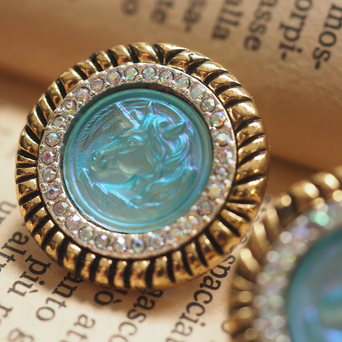 

Angel Relief Thread Vintage Unicorn Earrings with Cameo exquisite stud earrings