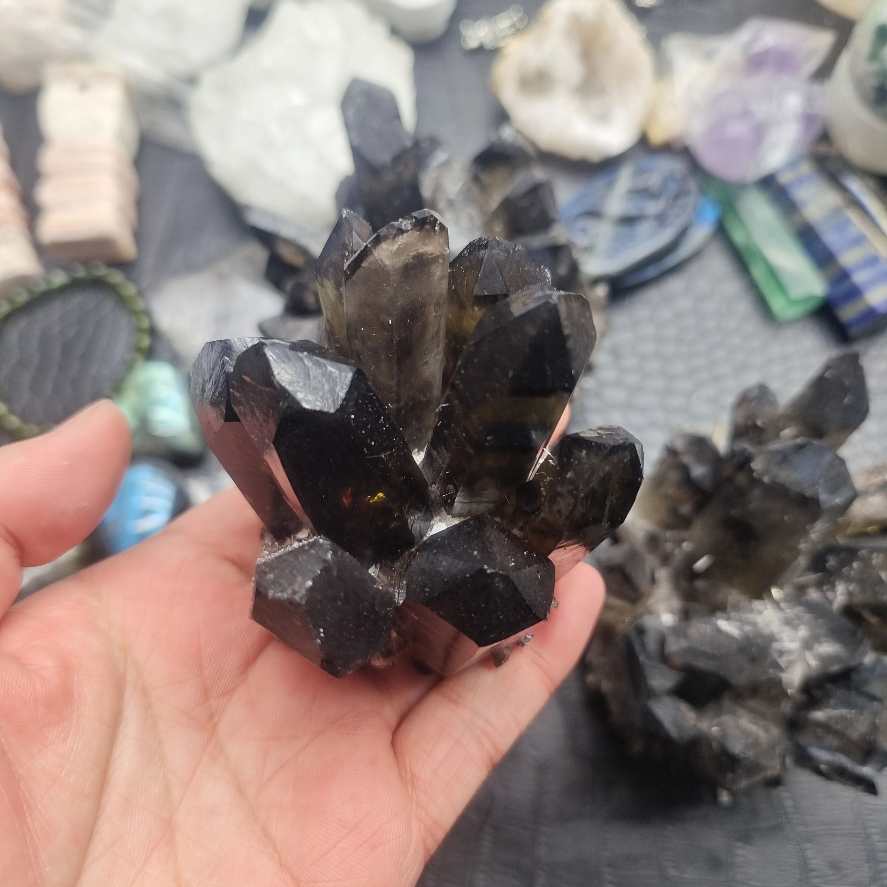 

5A 350-900g Rare Natural Black Smoky Quartz Crystal Cluster Mineral Healing Spirit Energy Home Office Aquarium Decoration Gift