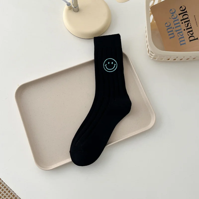 New Spring/Summer Socks Women INS Wind White Stacked Socks Tide Solid Cotton Female Embroidered Smiling Face Mid Tube Socks