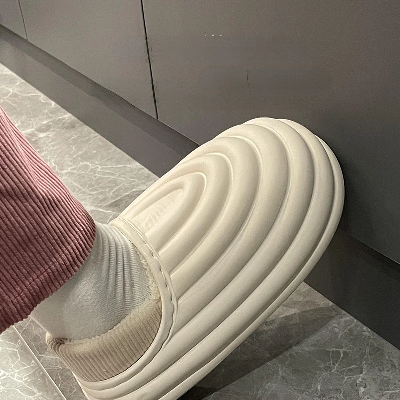 EVA waterproof plush bubble slippers Women fleece warm winter casual platform shoes Couple home indoor men furry fluffy slippers