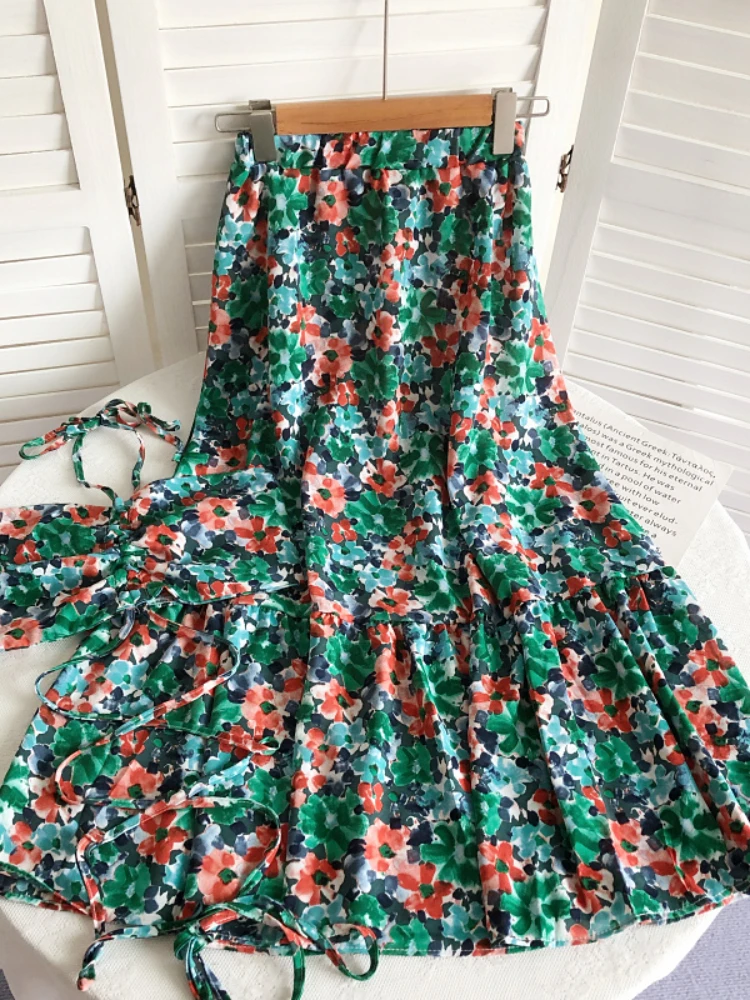 

European and American Style Sexy Hanging Neck Tie Revealing Belly Button Short Camisole+loose Tight High Waist Skirt Two Pieces