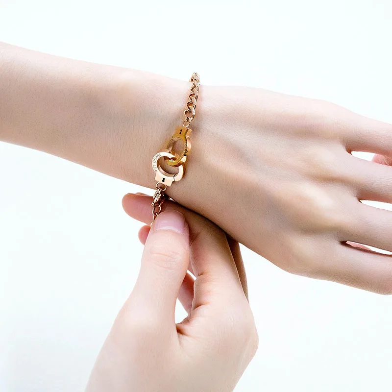 

Statement Handcuffs Charm Bracelet for Women Stainless Steel Link Chain Hand Accessories Trendy Jewelry pulseras mujer Wholesale