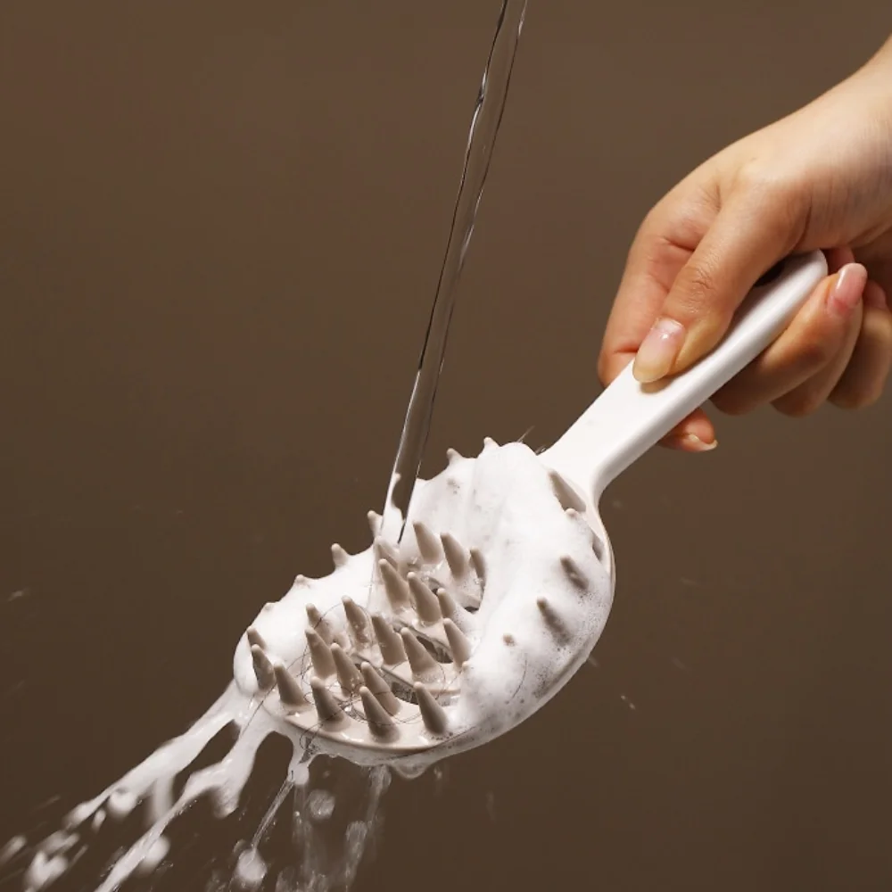 Белая расческа для шампуня с длинной ручкой влажного и сухого использования