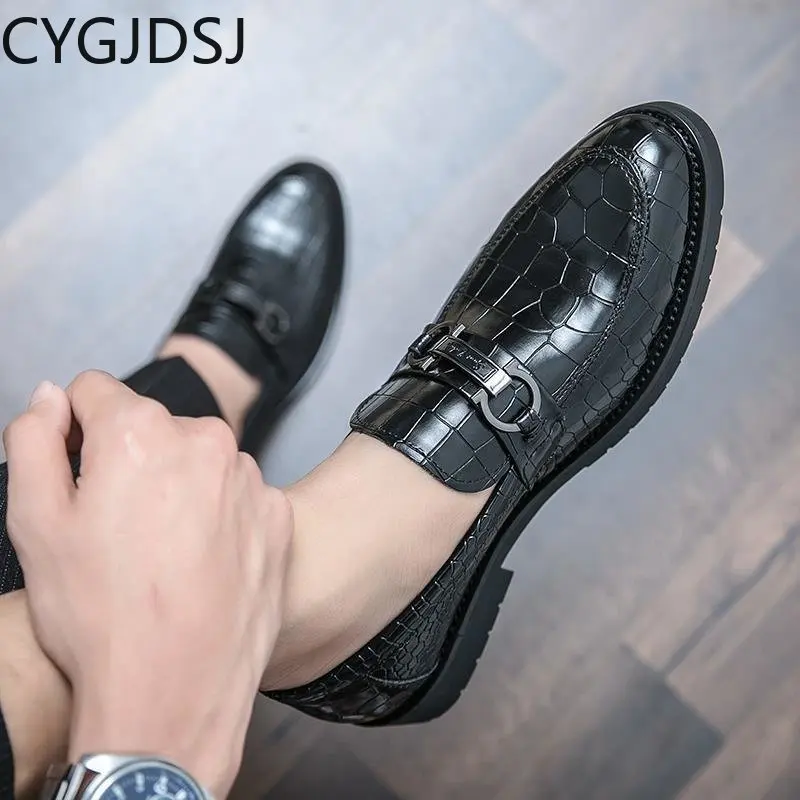 

Italiano Loafers Men Slip on Shoes Men Business Suit Oxford Shoes for Men Formal Shoes Office 2023 Coiffeur Zapato Hombre Vestir