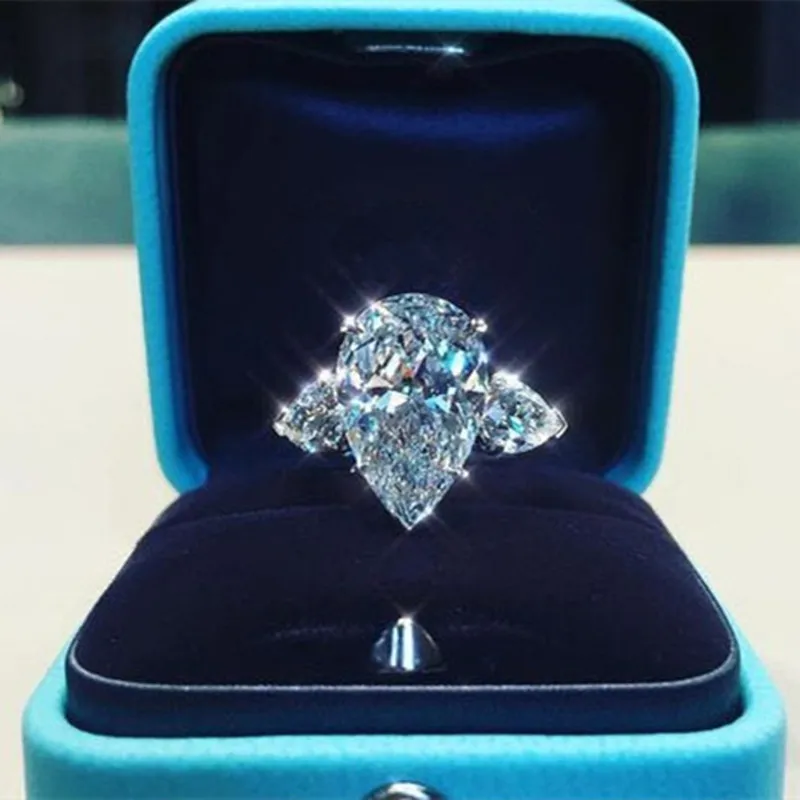 

Sparkling Metal Silver Plated Boutique Pear-shaped Zircon Ring for Women's Everyday Wear At Cocktail Parties