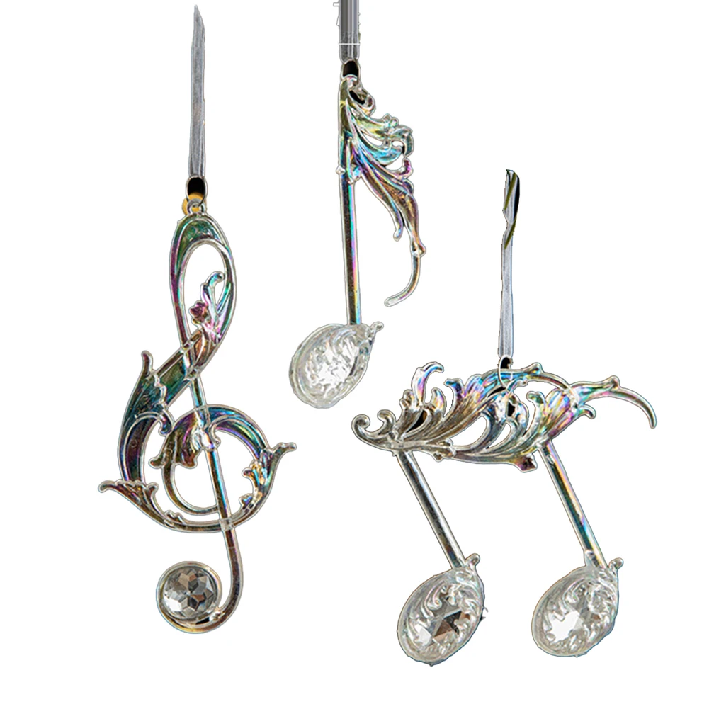 Ослепительные акриловые украшения в виде сосульки добавляют элегантность к